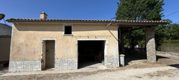 1 Schlafzimmer Haus in Angouleme, France, Nr. 309633 2