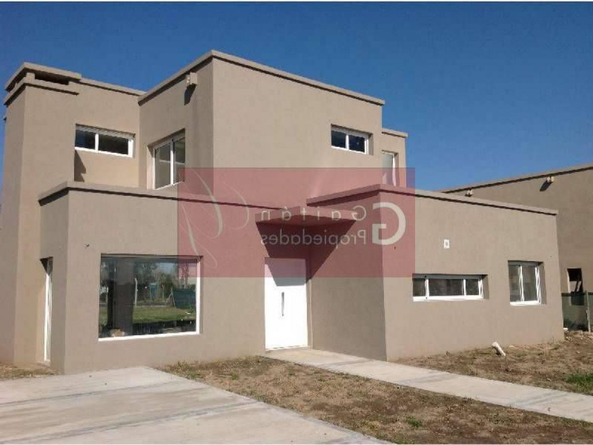 3 bedrooms House in Tigre, Argentina No. 74548