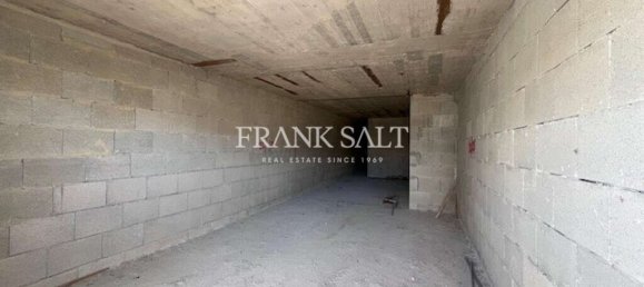 3 bedrooms Apartment in Victoria, Malta No. 922 2