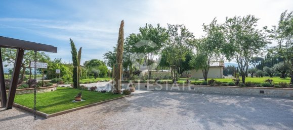 16 bedrooms Hotel in Bastia Umbra, Italy No. 329531 30