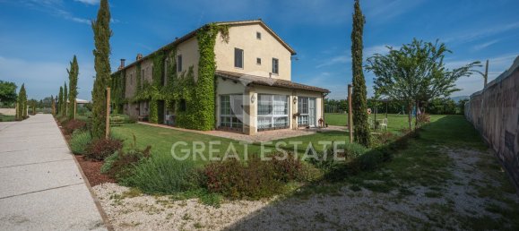 16 bedrooms Hotel in Bastia Umbra, Italy No. 329531 11