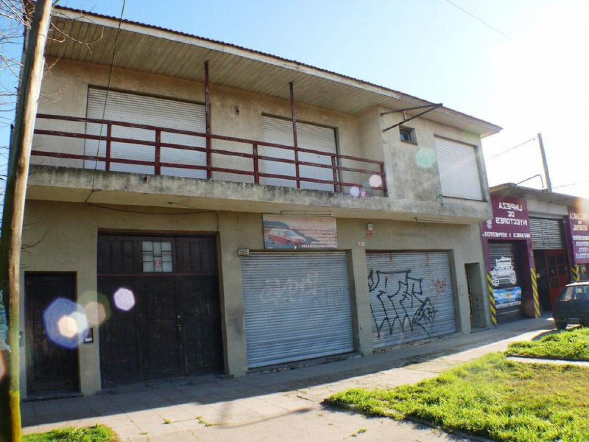 Casa de 4 dormitorios en Mar del Plata, Argentina No. 70034