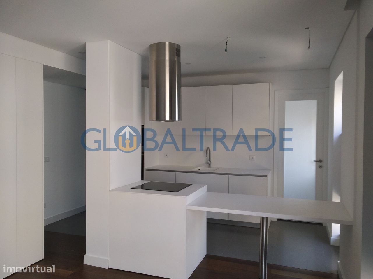 4 bedrooms Apartment in Porto, Portugal No. 78901