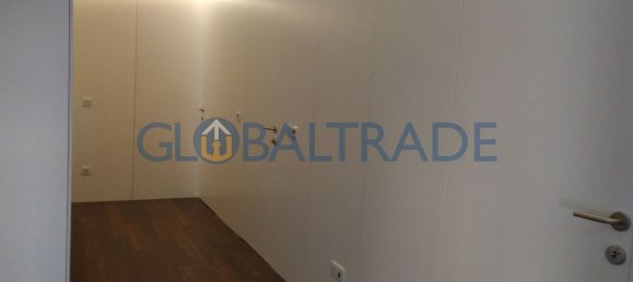 4 bedrooms Apartment in Porto, Portugal No. 78901 6