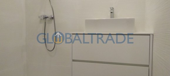 4 bedrooms Apartment in Porto, Portugal No. 78901 22