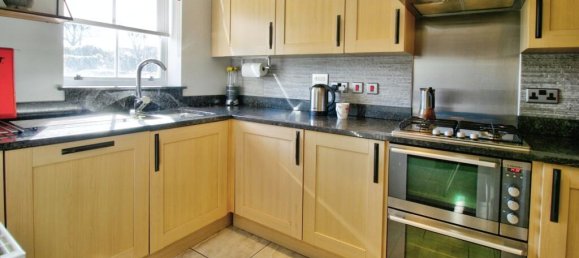 3 bedrooms Commercial property in Tonbridge, United Kingdom No. 10735 4