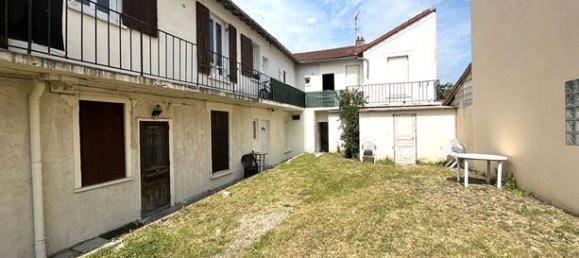 Studio in Franconville, France No. 358710 2