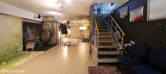 204m² Commercial property in Setubal, Portugal No. 75186 6
