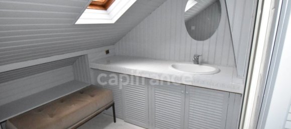 4 bedrooms House in Neuville-en-Ferrain, France No. 216557 13