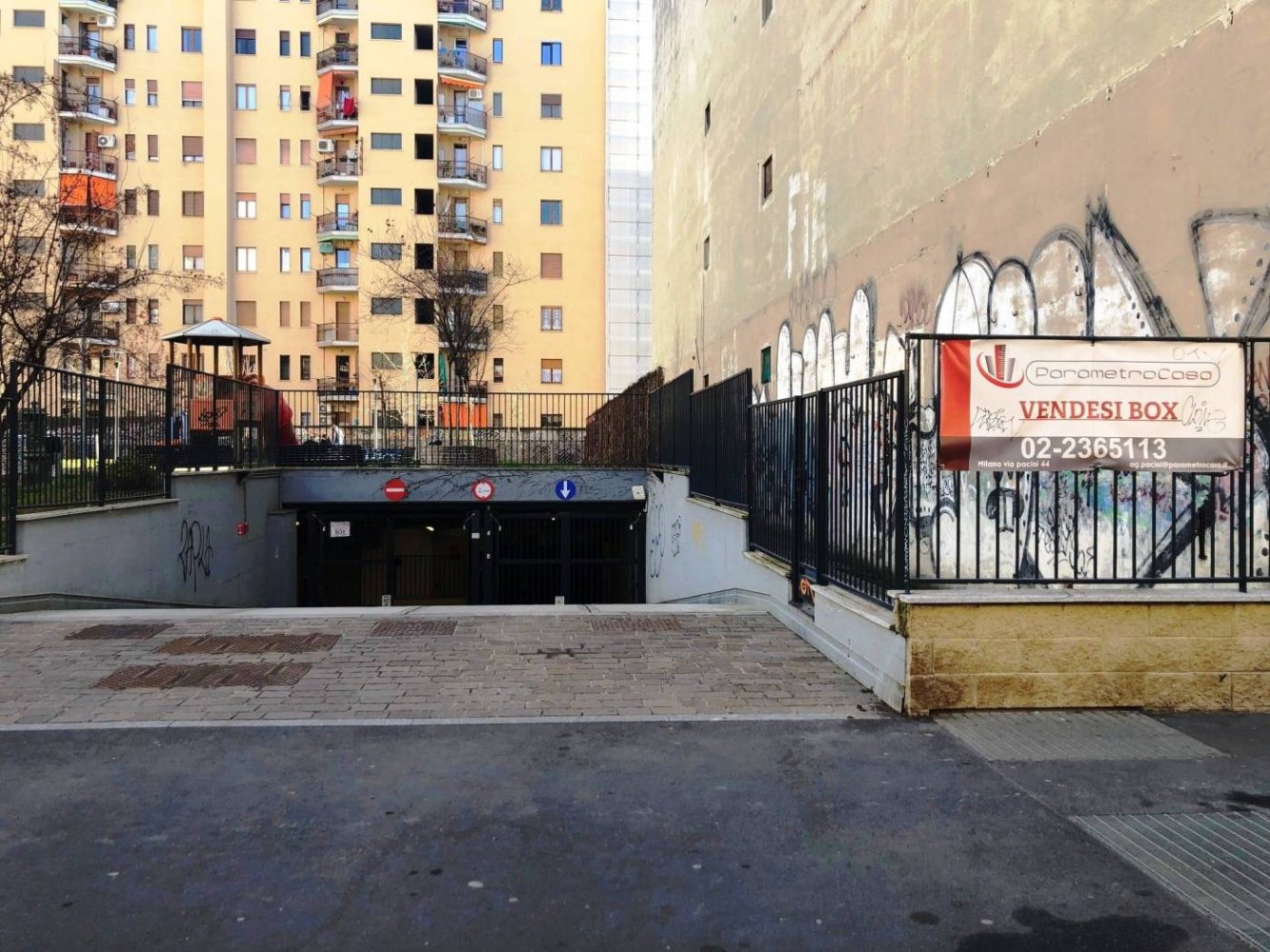 15m² Garage in Milan, Italy No. 350900