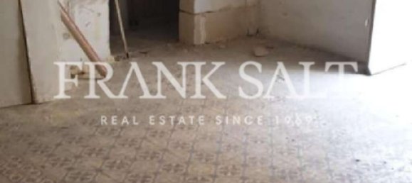 1 bedroom Maisonette in Floriana, Malta No. 1108 3