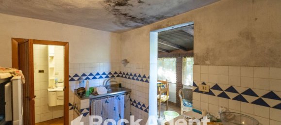 3 bedrooms House in San Marcello Piteglio, Italy No. 285067 17