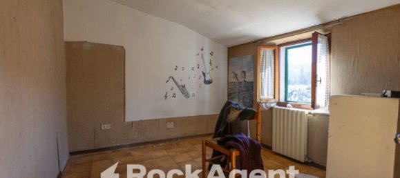 3 bedrooms House in San Marcello Piteglio, Italy No. 285067 4