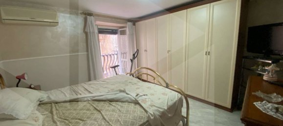2 rooms Apartment in Naples, Italy No. 20984 5