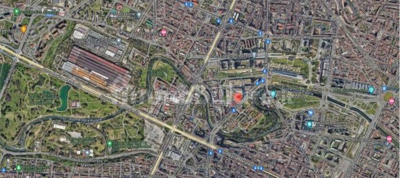 Oficina de 5 habitaciónes en Turin, Italy No. 184910 10