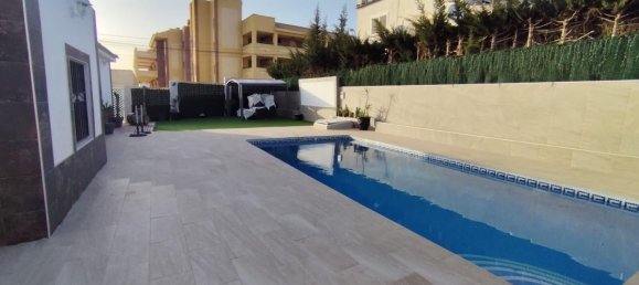 Casa de 3 dormitorios en Torrevieja, Spain No. 93693 2