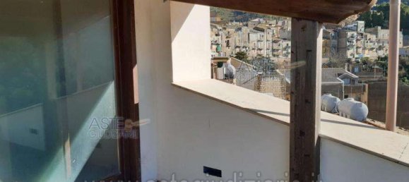 Квартира с 6 комнатами в Кьярамонте Гульфи, Италия № 195177 8