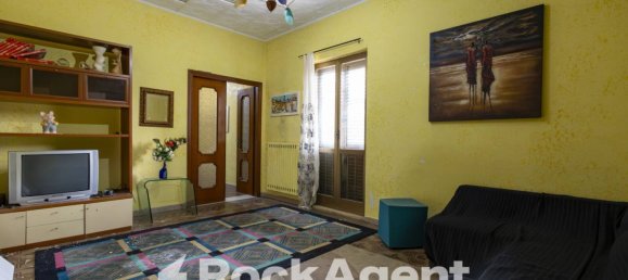 2 Schlafzimmer Wohnung in Catanzaro, Italy, Nr. 291281 3