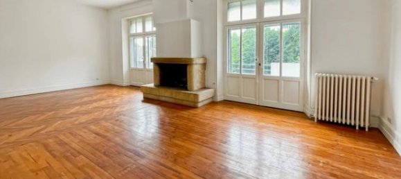 5 bedrooms House in Pau, France No. 311158 2