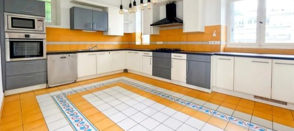 5 bedrooms House in Pau, France No. 311158 4