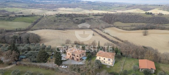 3 bedrooms House in Chiusi, Italy No. 177946 10