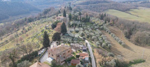 3 bedrooms House in Chiusi, Italy No. 177946 11