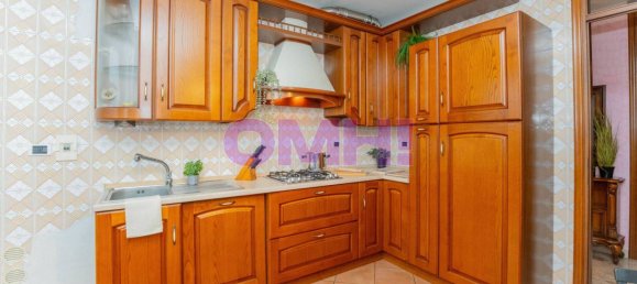 3 Schlafzimmer Wohnung in Gallarate, Italy, Nr. 296532 9