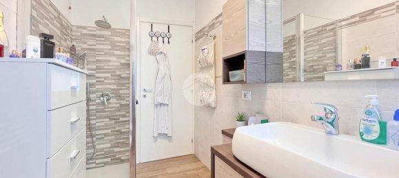 4 Schlafzimmer Wohnung in Zevio, Italy, Nr. 359860 27