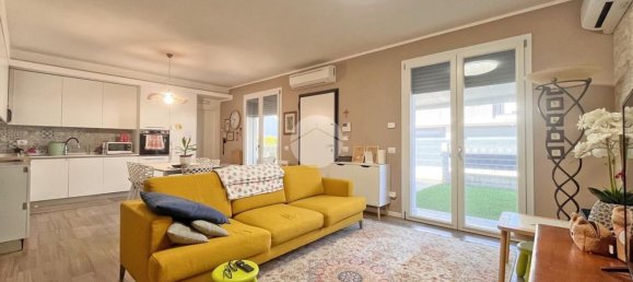 4 Schlafzimmer Wohnung in Zevio, Italy, Nr. 359860 7