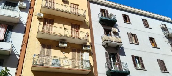 Квартира с 3 спальнями в Бари, Италия № 365269 9