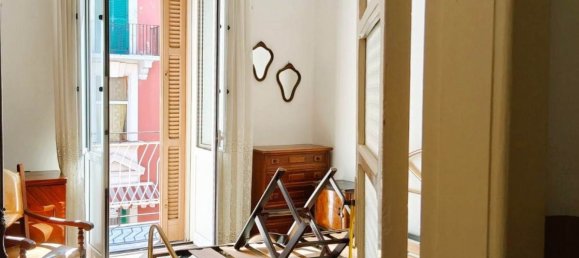 Квартира с 3 спальнями в Бари, Италия № 365269 4