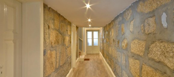 6 bedrooms Villa in Porto, Portugal No. 107515 10