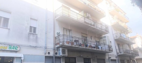 Квартира с 3 комнатами в Паче дель Мела, Италия № 290142 26