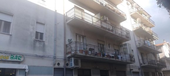 Квартира с 3 комнатами в Паче дель Мела, Италия № 290142 25