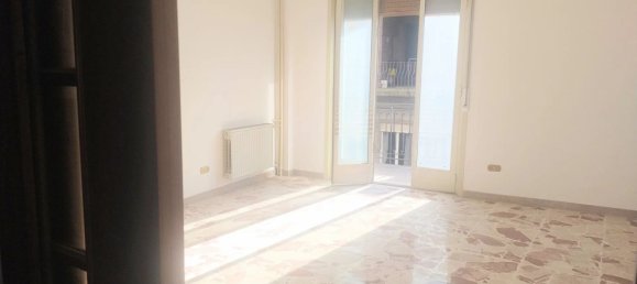 Квартира с 3 комнатами в Паче дель Мела, Италия № 290142 15