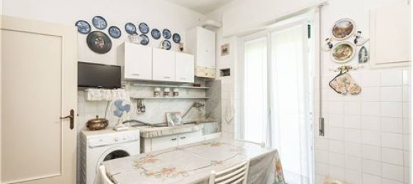 2 bedrooms Apartment in Genoa, Italy No. 308512 14