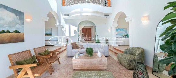 Villa de 7 dormitorios en Marbella, Spain No. 19458 3