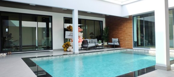 4 bedrooms Cafe / restaurant in Pattaya, Thailand No. 19452 29