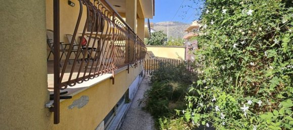 4 rooms Villa in Palermo, Italy No. 307606 2