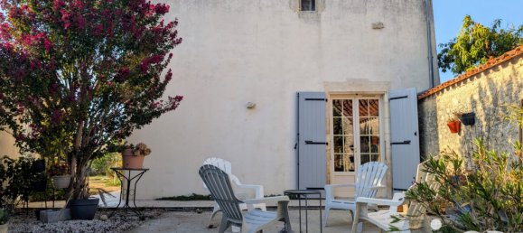 4 bedrooms House in Royan, France No. 357410 3