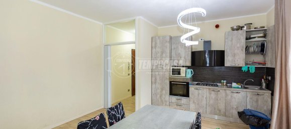 4 rooms Apartment in Brescia, Italy No. 233162 3