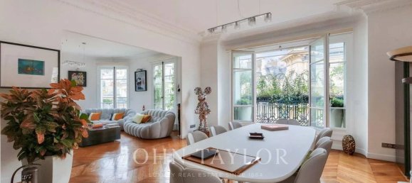 3 bedrooms Apartment in Paris, France No. 127948 8