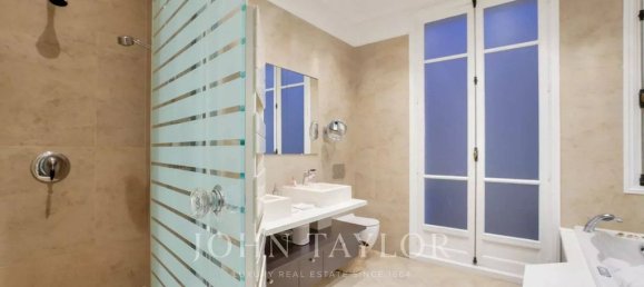 3 bedrooms Apartment in Paris, France No. 127948 17