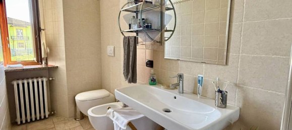 3 rooms Apartment in Castelvetro Piacentino, Italy No. 229480 10