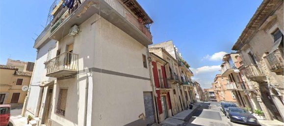 6 rooms Apartment in Grammichele, Italy No. 51130 17