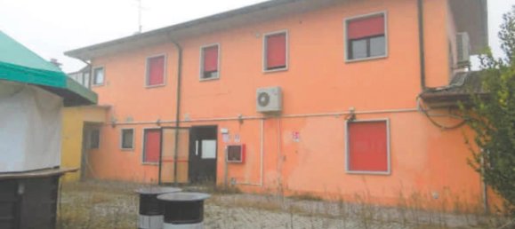 473m² Building in Casaleone, Italy No. 216657 13