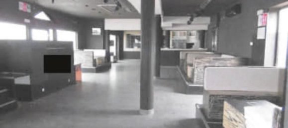 473m² Building in Casaleone, Italy No. 216657 7