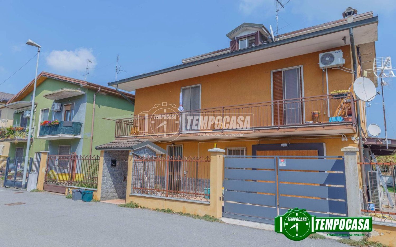 3 Schlafzimmer Wohnung in Casorate Primo, Italy, Nr. 318262