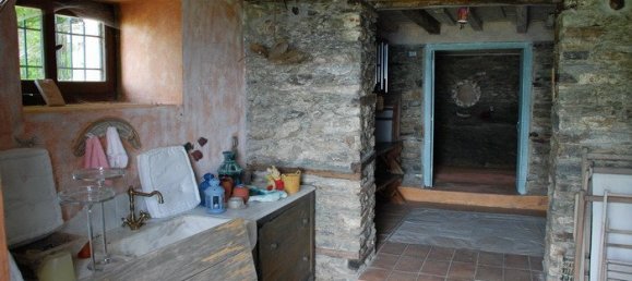 Коммерческая недвижимость с 7 спальнями в Загора, Греция № 7635 22