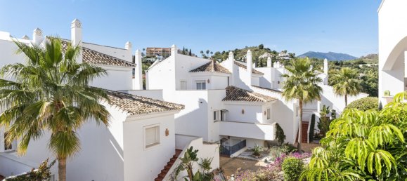 Apartamento de 3 dormitorios en Marbella, Spain No. 146498 44
